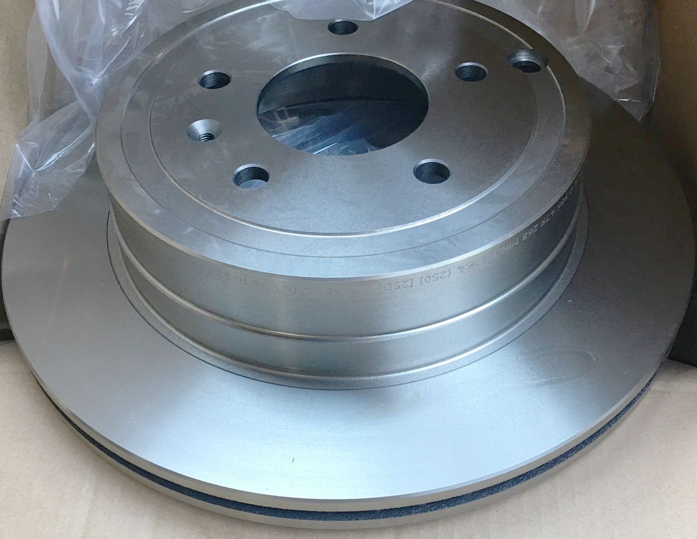 Тормозной диск Bosch. Артикул 0 986 479 268