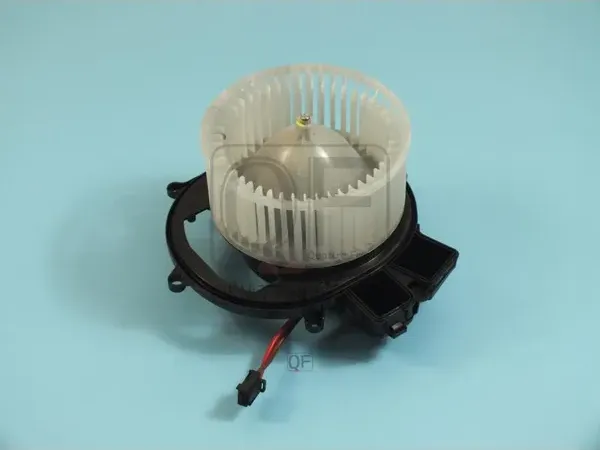 Мотор отопителя салона (Quattro Freni). Артикул qf00q00119