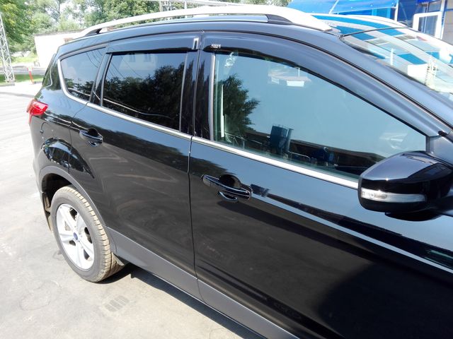 Дефлекторы V-Star для окон Ford Kuga II 2013-2026. Артикул D20191