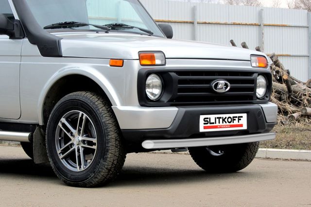 Защита Slitkoff переднего бампера d57 радиусная для ВАЗ 2121 4х4 Urban 3дв. 2014-2026 Серебристая. Артикул NivUR002S