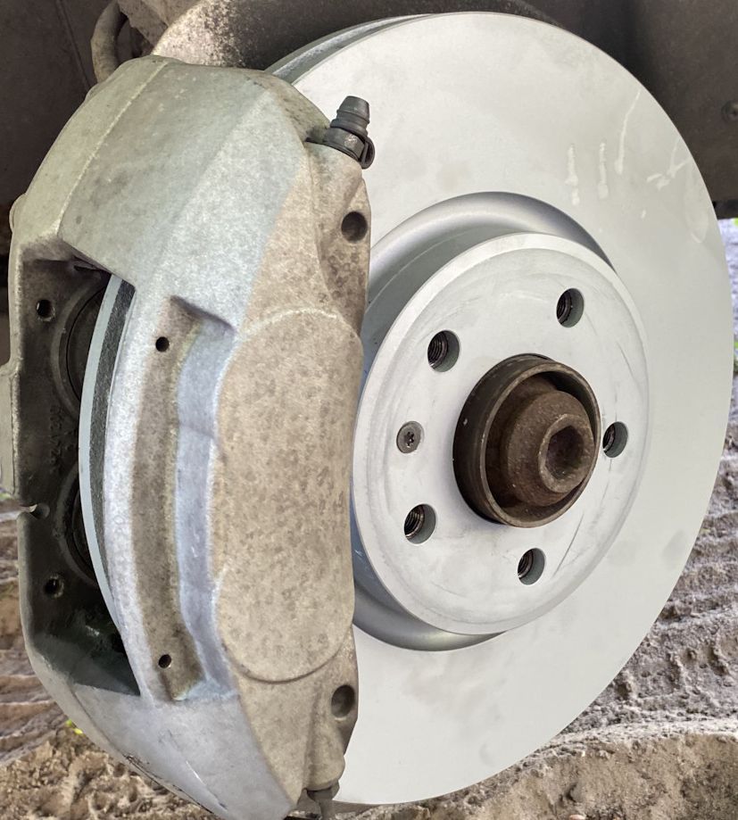 Тормозной диск Zimmermann Coat Z. Артикул 100.3361.20