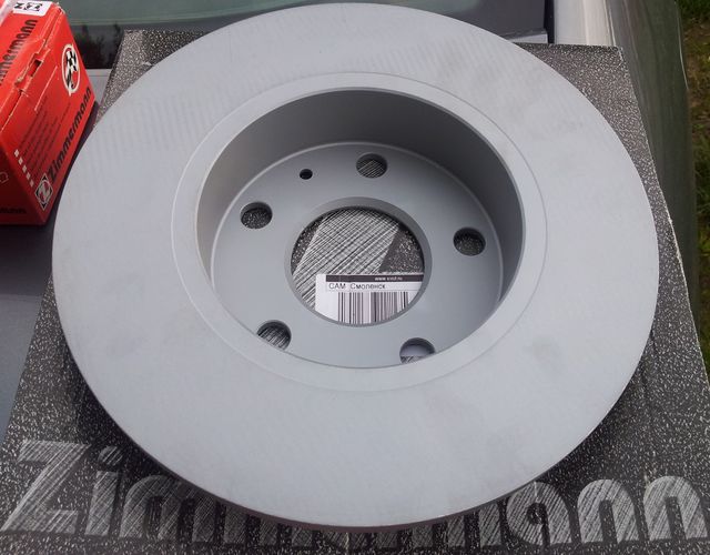 Тормозной диск Zimmermann Coat Z задний для Audi A3 II (8P) 2003-2013. Артикул 600.3222.20