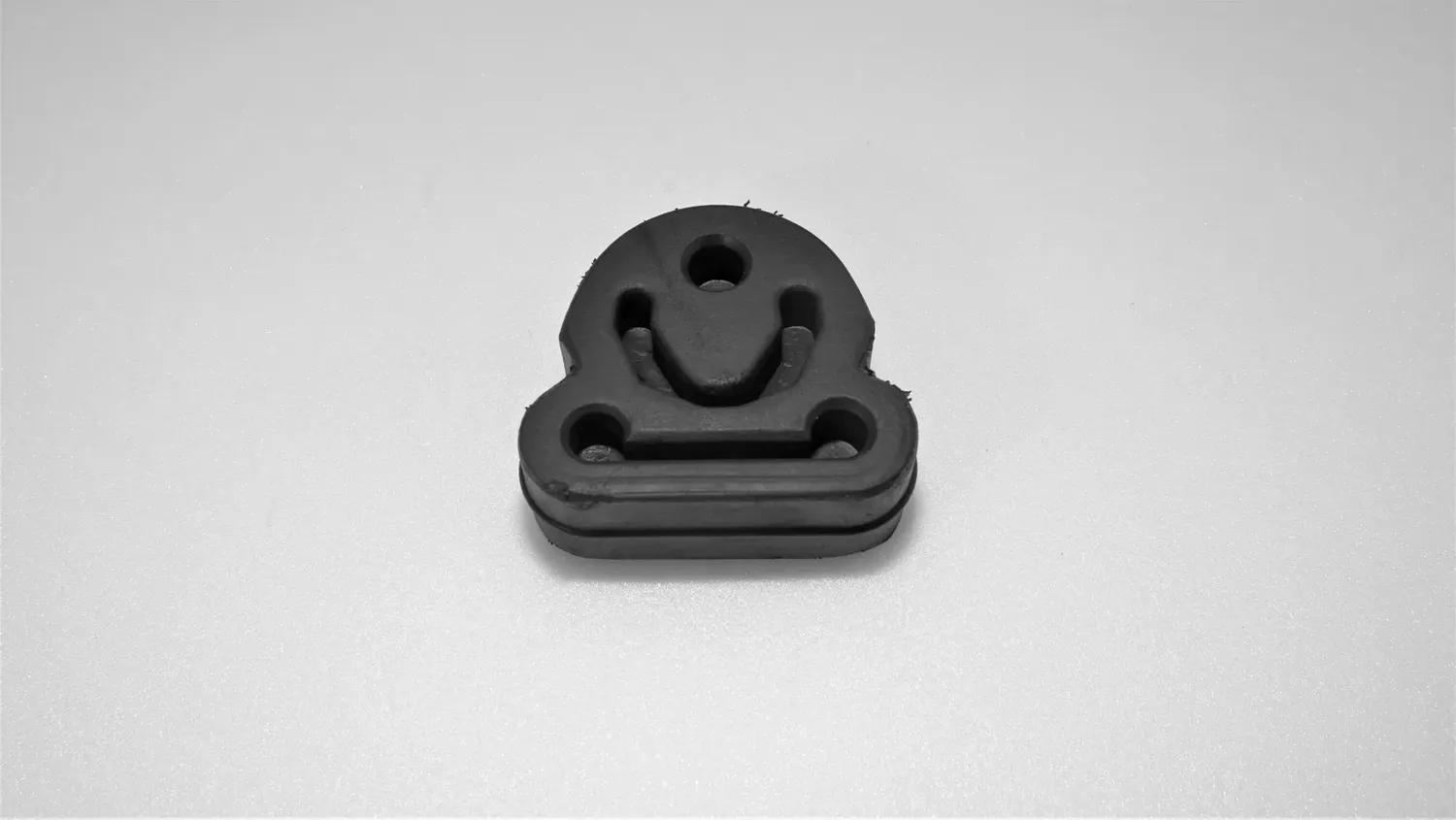 Кронштейн глушителя резиновый NISS ALMERA 2 (Weso). Артикул K5133