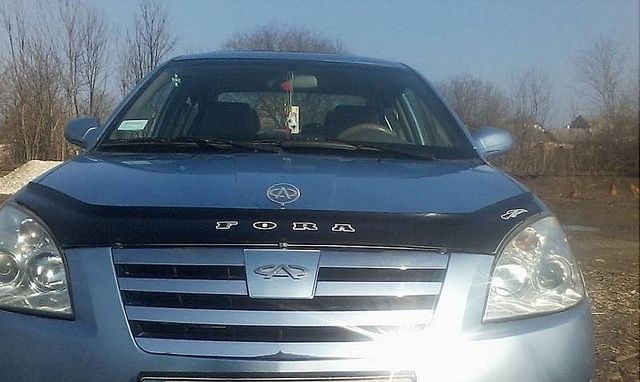 Дефлектор VT52 для капота Chery Fora A5 2006-2010. Артикул CR02VT