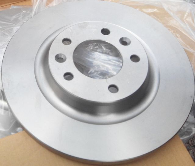 Тормозной диск Bosch задний для Peugeot 607 I 2004-2010. Артикул 0 986 479 194