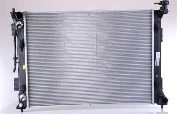 Радиатор охлаждения двигателя Nissens для Hyundai Sonata VII (LF) 2014-2019. Артикул 675055
