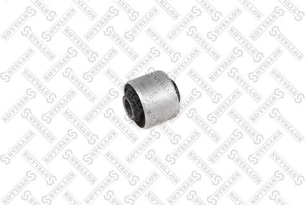 Сайлентблок переднего рычага подвески Stellox. Артикул 57-00531-SX