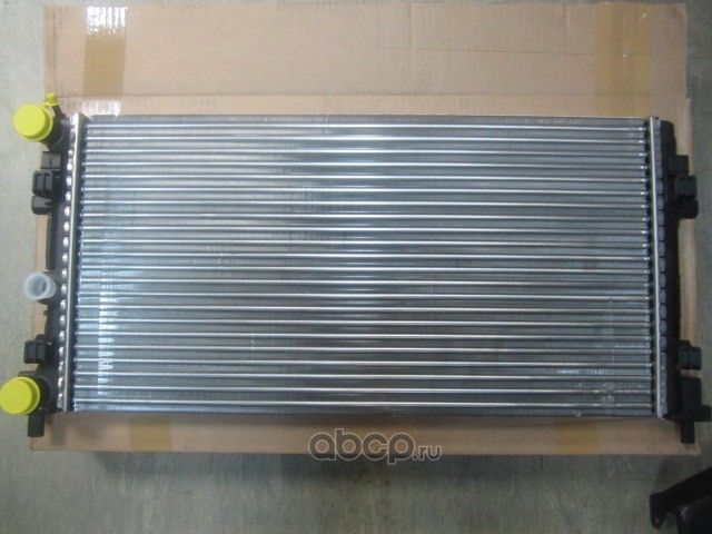 Радиатор охлаждения двигателя VAG. Артикул 6R0121253