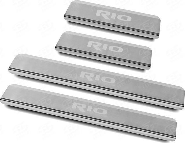 Накладки RusStal на пороги (лист нерж. шлифованный с надписью) для Kia Rio III 2011-2017. Артикул KIRIO11-03