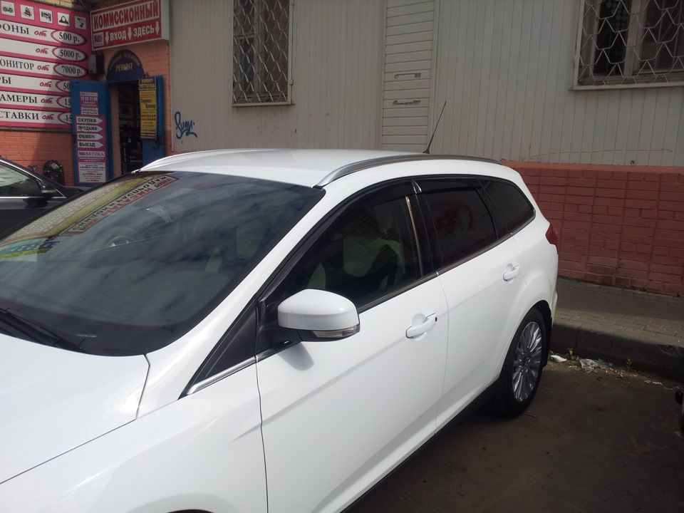 Дефлекторы Cobra Tuning для окон Ford Focus III универсал 2011-2026. Артикул F33110