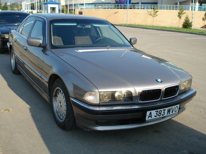 Дефлекторы Heko для окон (передняя пара) BMW 7 E38 1994-2001. Артикул 11128