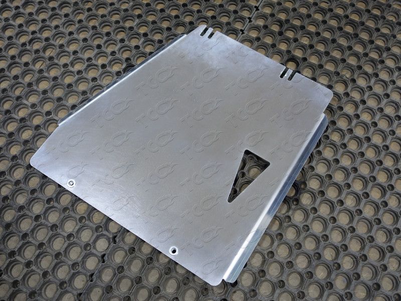 Защита алюминиевая ТСС (4 мм) для КПП Volkswagen Touareg (в т.ч. R-Line) 2010-2014, 2014-2018. Артикул ZKTCC00106