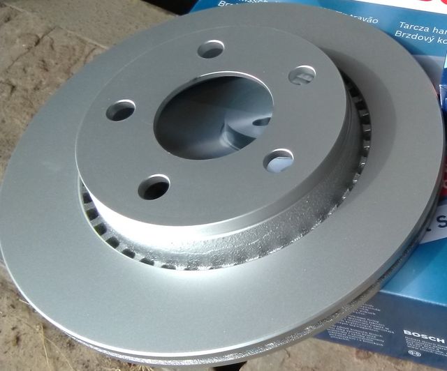 Тормозной диск Bosch задний для Audi 200 II (C3) 1984-1991. Артикул 0 986 478 316