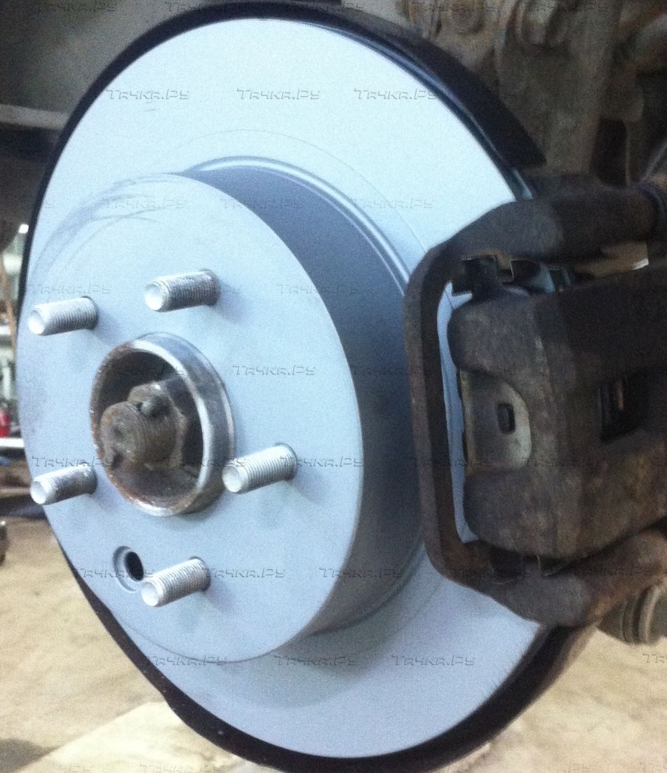 Тормозной диск Zimmermann Coat Z задний для Nissan Juke I 2013-2019. Артикул 200.2523.20