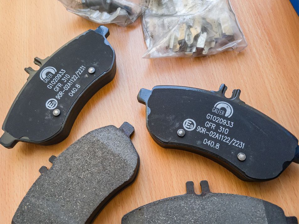 Тормозные колодки Galfer. Артикул B1.G102-0933.2