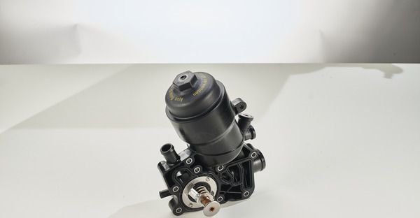 Радиатор масляный (маслоохладитель) для двигателя Mahle для Porsche Cayenne II (958) 2010-2014. Артикул OF 181/14