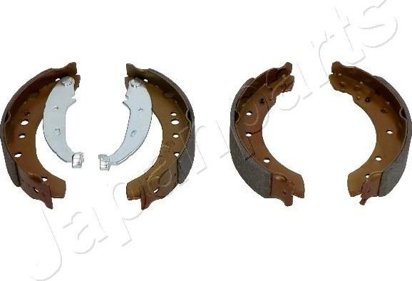 Тормозные колодки Japanparts. Артикул GF-0613AF