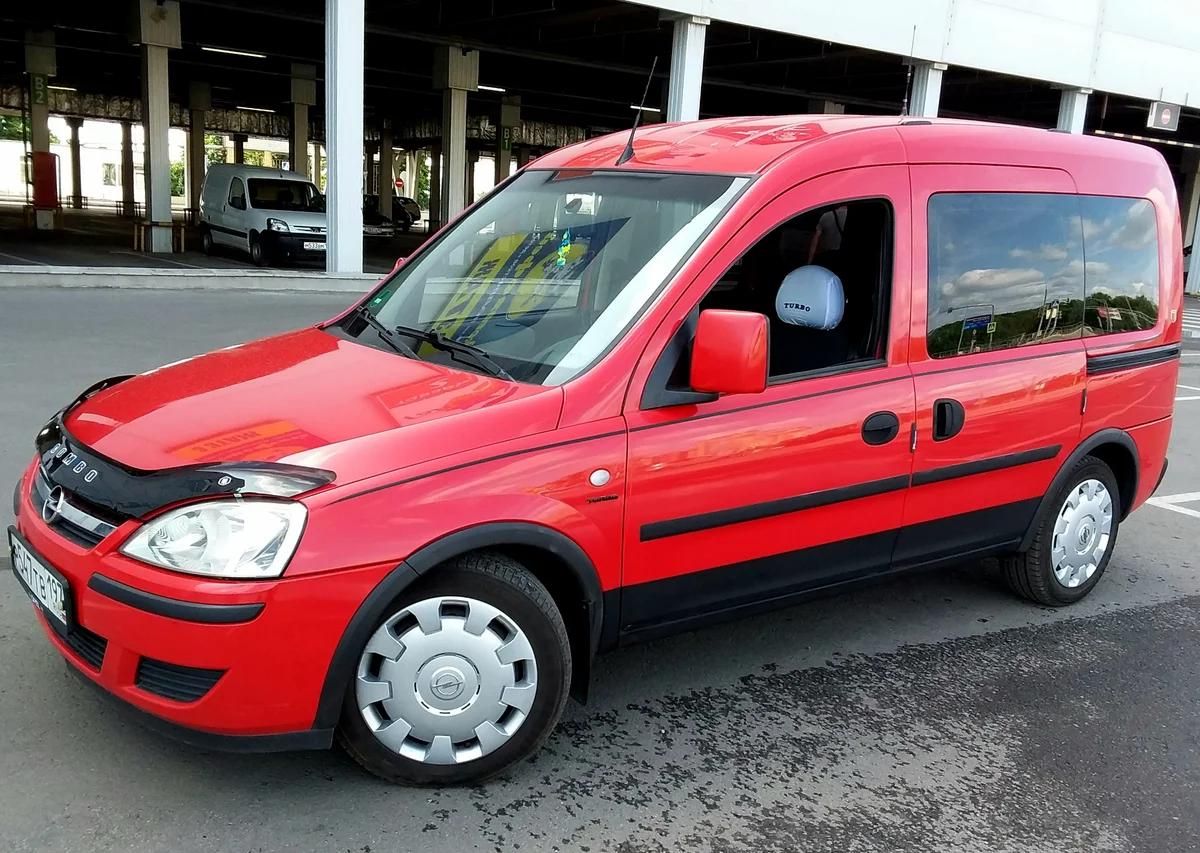 Дефлектор VT52 для капота Opel Combo C 2001-2011. Артикул OP26VT