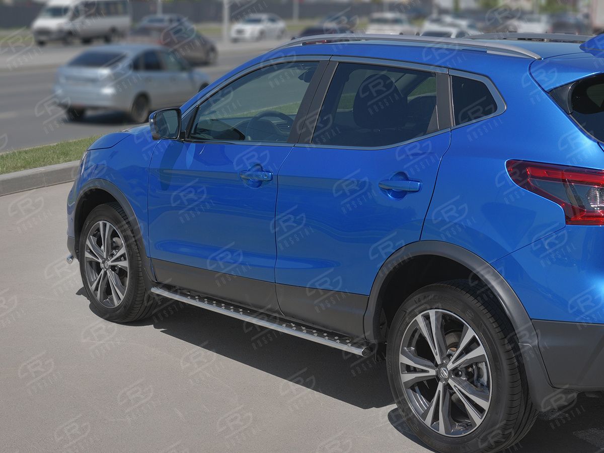 Защита порогов RusStal труба 75х42 овал с проступью для Nissan Qashqai II рестайлинг 2019-2026. Артикул NQSO-003246