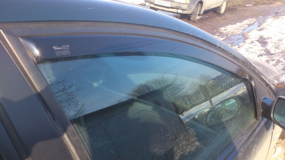 Дефлекторы Heko для окон (передняя пара) Citroen C5 I xэтчбек 2001-2008. Артикул 12223