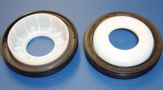 Сальник, уплотнительное кольцо Elring (PTFE (политетрафлуороетилен)/ACM (полиакрил-каучук)). Артикул 655.190