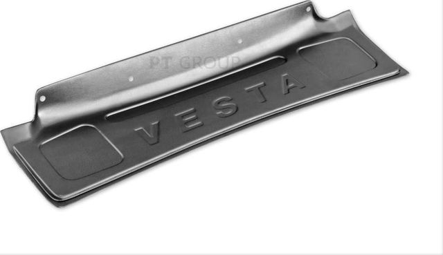 Внутренняя облицовка PT Group крышки багажника с надписью (ABS) для Lada Vesta I 2015-2025. Артикул LVE112401