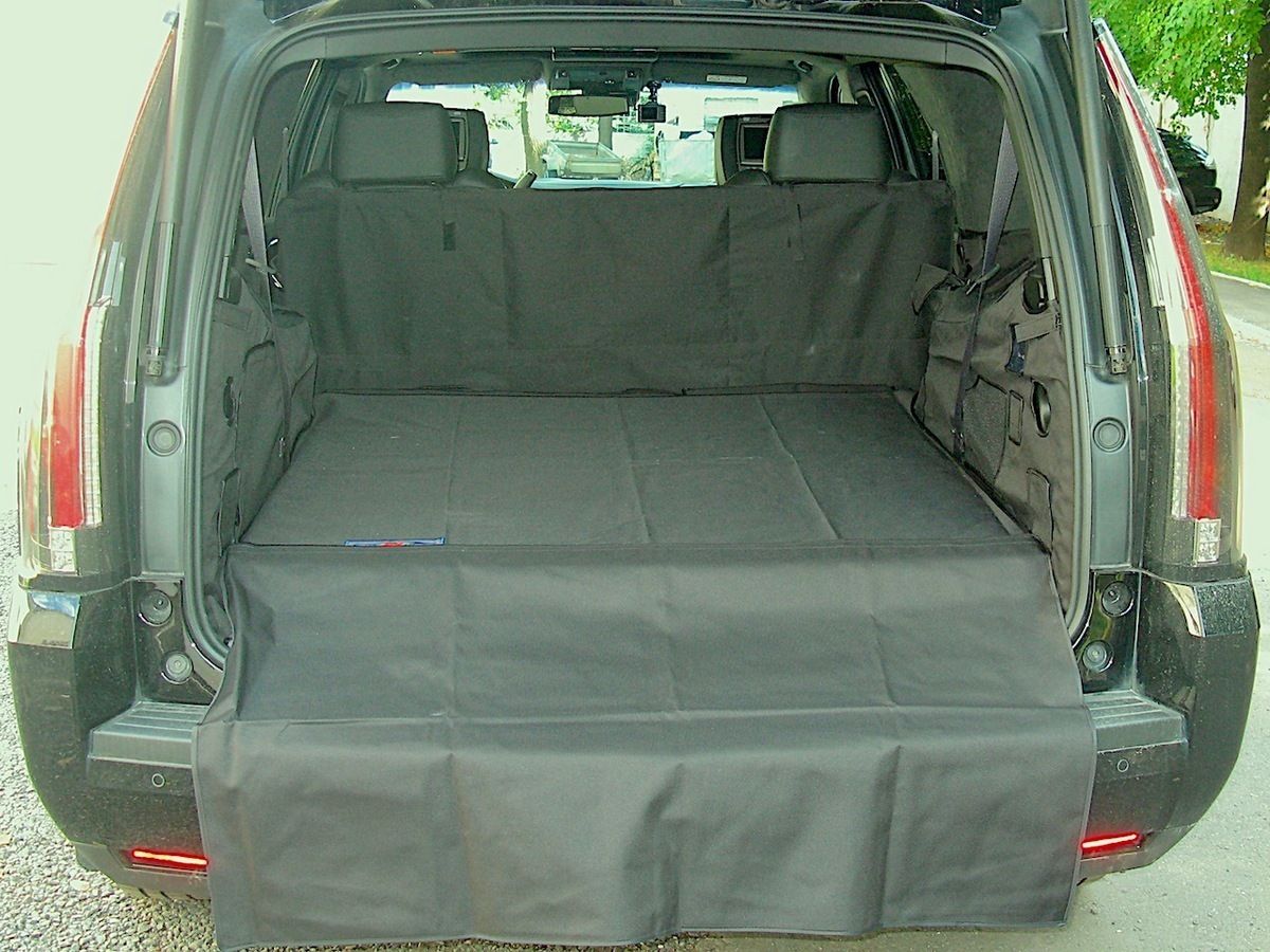 Защитный чехол AUTOSMSTUDIO "Maxi" в багажник автомобиля для Cadillac Escalade IV 10.2013-11.2021, черный. Артикул TP-CHTA-IV-MAXI-BL
