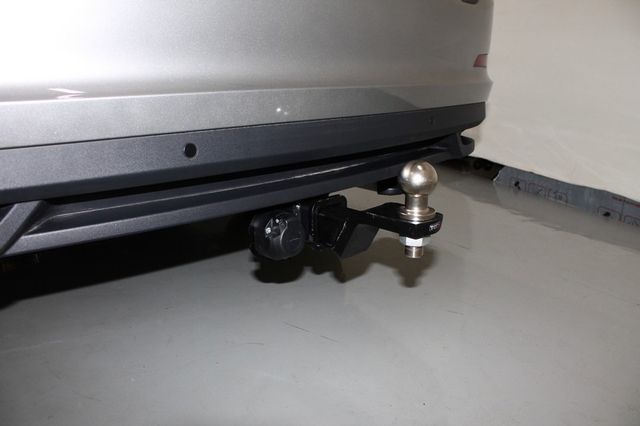 Фаркоп ТСС оцинкованный под американский квадрат для Skoda Rapid 2020-2026. Артикул TCU00159