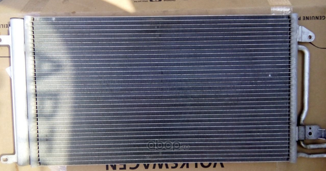 Радиатор кондиционера (конденсатор) VAG. Артикул 6R0820411Q