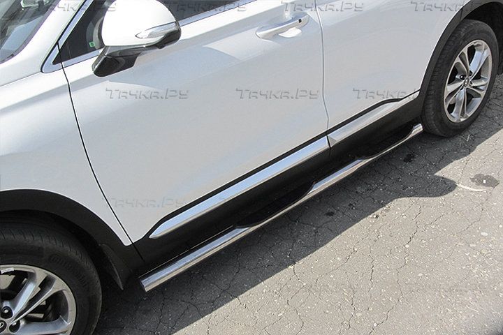 Пороги Slitkoff труба d76 с проступями для Hyundai Santa Fe IV 2018-2026. Артикул HSFT18-006