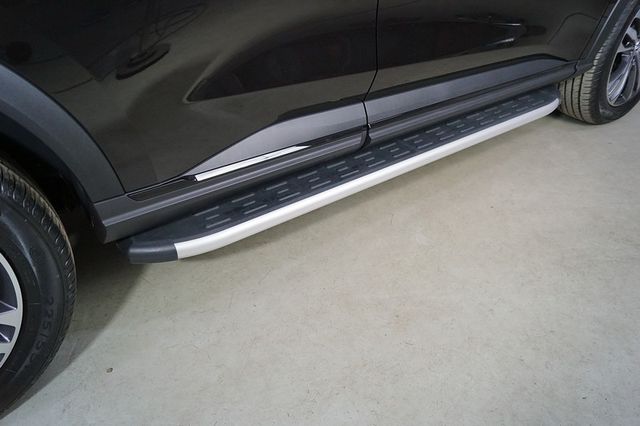 Пороги алюминиевые ТСС с пластиковой накладкой 1720 мм для Haval F7x I рестайлинг (2.0L 4WD) 2022-2026. Артикул HAVF7X22-23AL