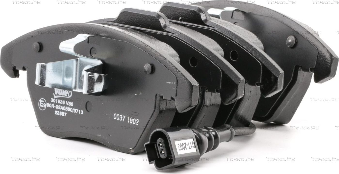 Тормозные колодки Valeo First передние для SEAT Toledo III 2004-2009. Артикул 301635