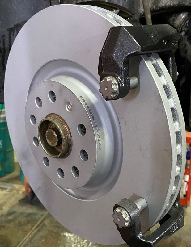 Тормозной диск ATE передний для Audi Q3 II (F3) 2018-2026. Артикул 24.0130-0225.1