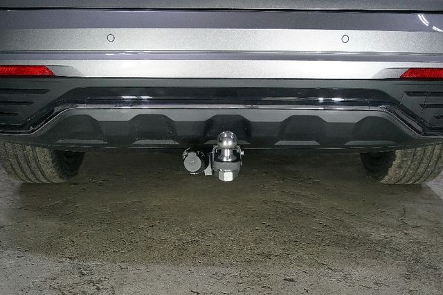 Фаркоп ТСС оцинкованный под американский квадрат для Geely Monjaro 2022-2026. Артикул TCU00353