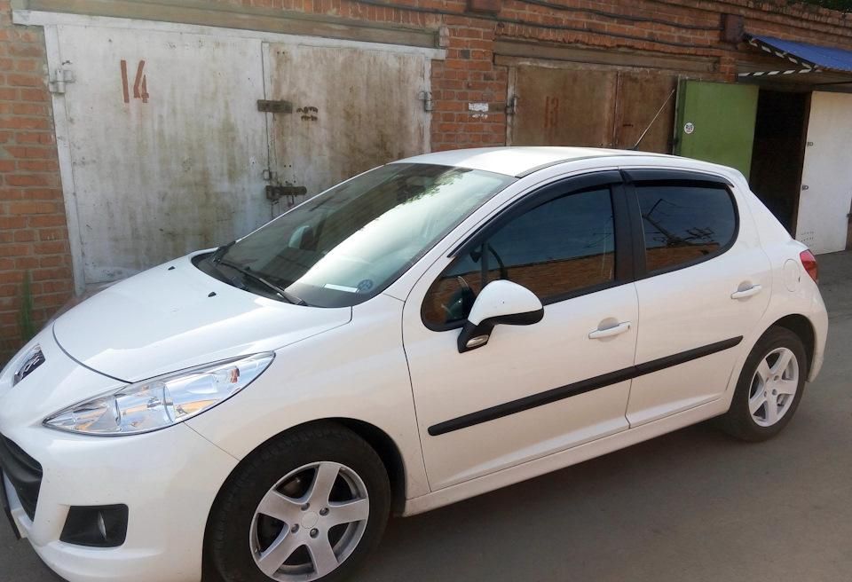 Дефлекторы Cobra Tuning для окон Peugeot 207 5-дв. 2006-2012. Артикул P10306