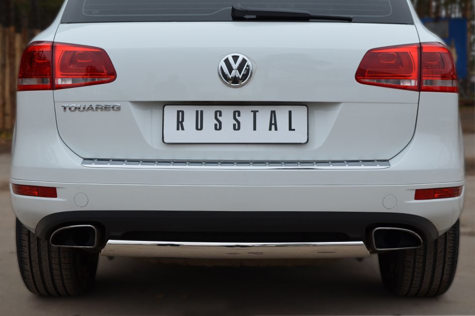 Защита RusStal заднего бампера d75х42 овал (дуга) для Volkswagen Touareg II до рестайлинга 2010-2013. Артикул VTZ-001075