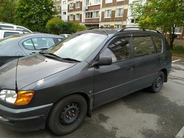 Дефлекторы Cobra Tuning для окон Toyota Ipsum 1996-2001. Артикул T23296