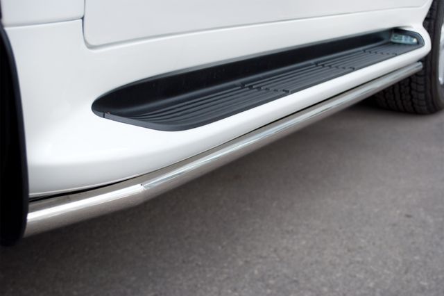 Защита порогов RusStal труба d42 для Lexus LX 570 2012-2026. Артикул LLXT-000866