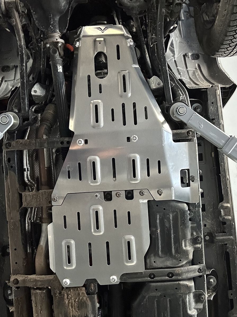 Защита алюминевая Falcon для радиатора, картера, РК, КПП Jeep Wrangler 4XE Classic 2021-2026. Артикул 8119536683A