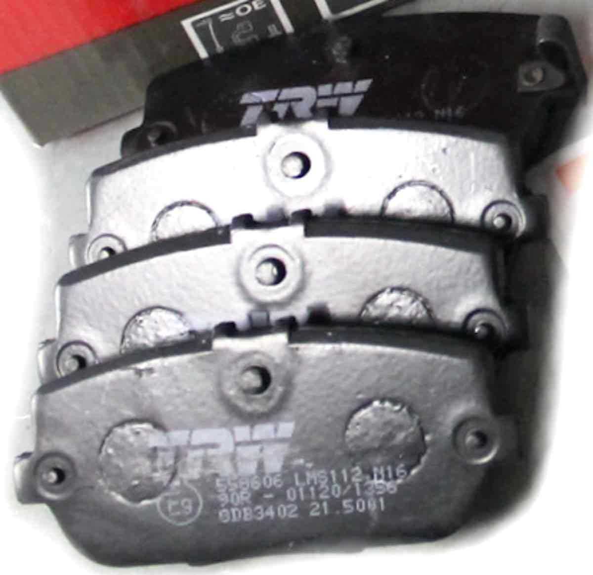 Тормозные колодки TRW. Артикул GDB3402