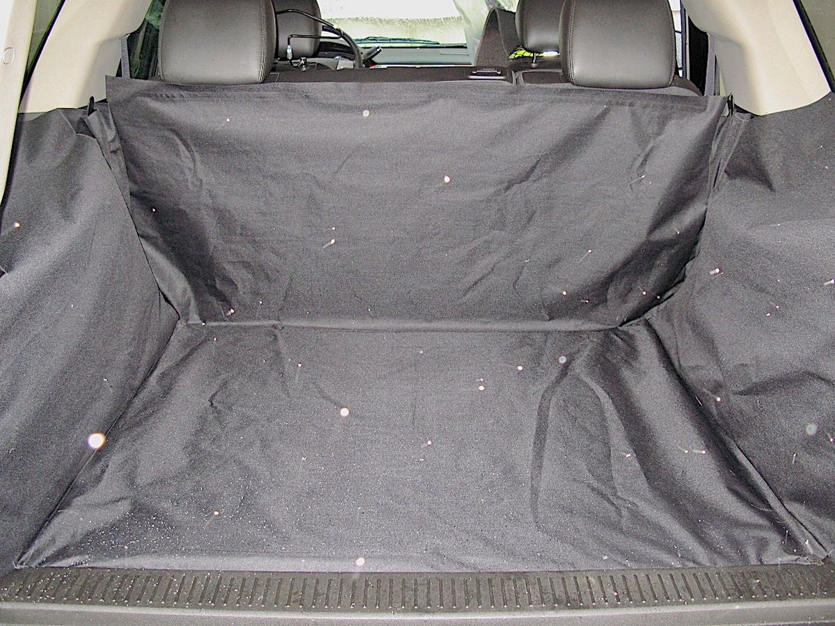 Защитный чехол AUTOSMSTUDIO "Standart" в багажник автомобиля для Chevrolet Tahoe III 2007-2014, черный. Артикул TP-CHTAIII-STD-BL