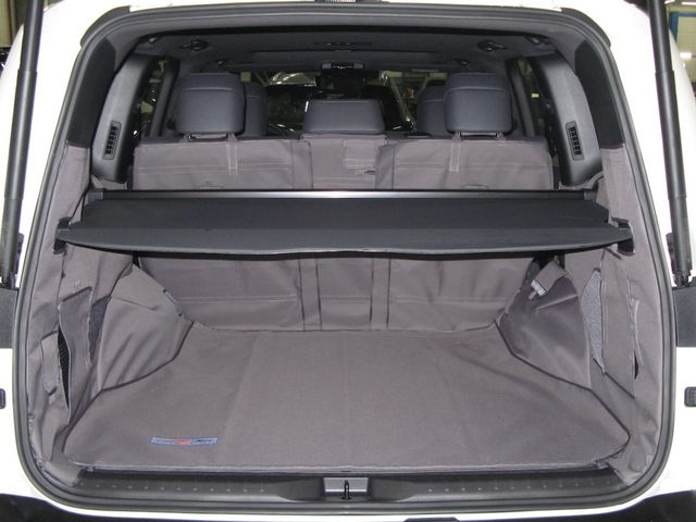 Защитный чехол AUTOSMSTUDIO "Maxi" в багажник автомобиля для Toyota Land Cruiser 300 (5 мест) 06.2021-2026, серый. Артикул TP-LC300-MAXI-GR