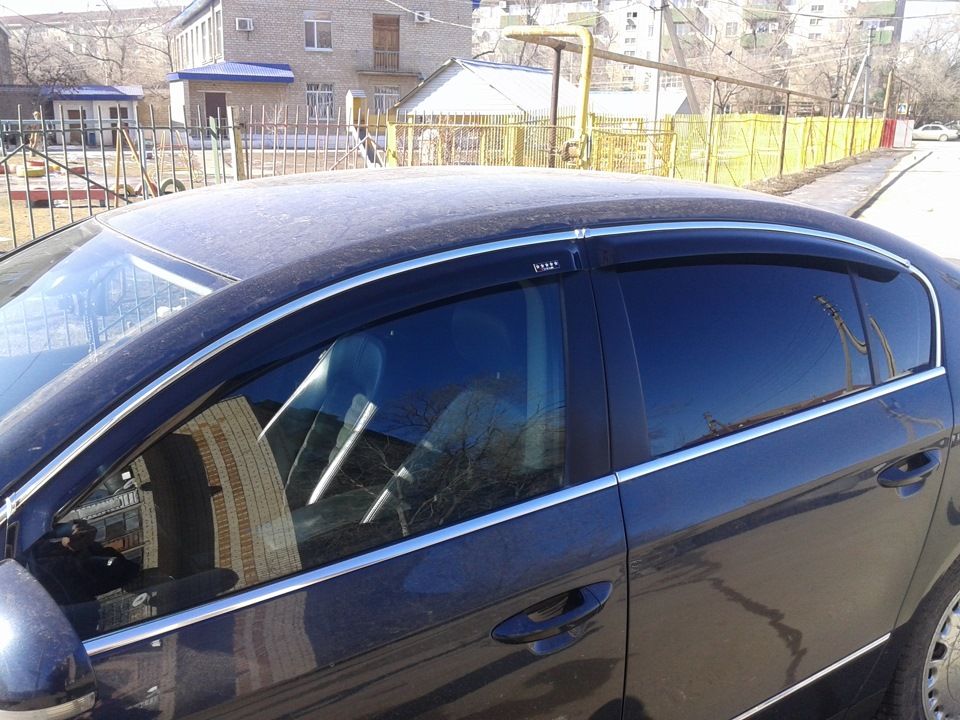 Дефлекторы V-Star для окон (с хром. молдингом) Volkswagen Passat B6 седан 2005-2010. Артикул CHR17022